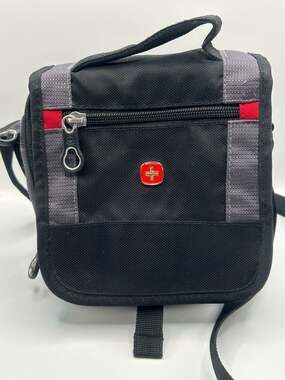 SwissGear by Wenger Vertical Travel Organizer Messenger Bag Black/Grey